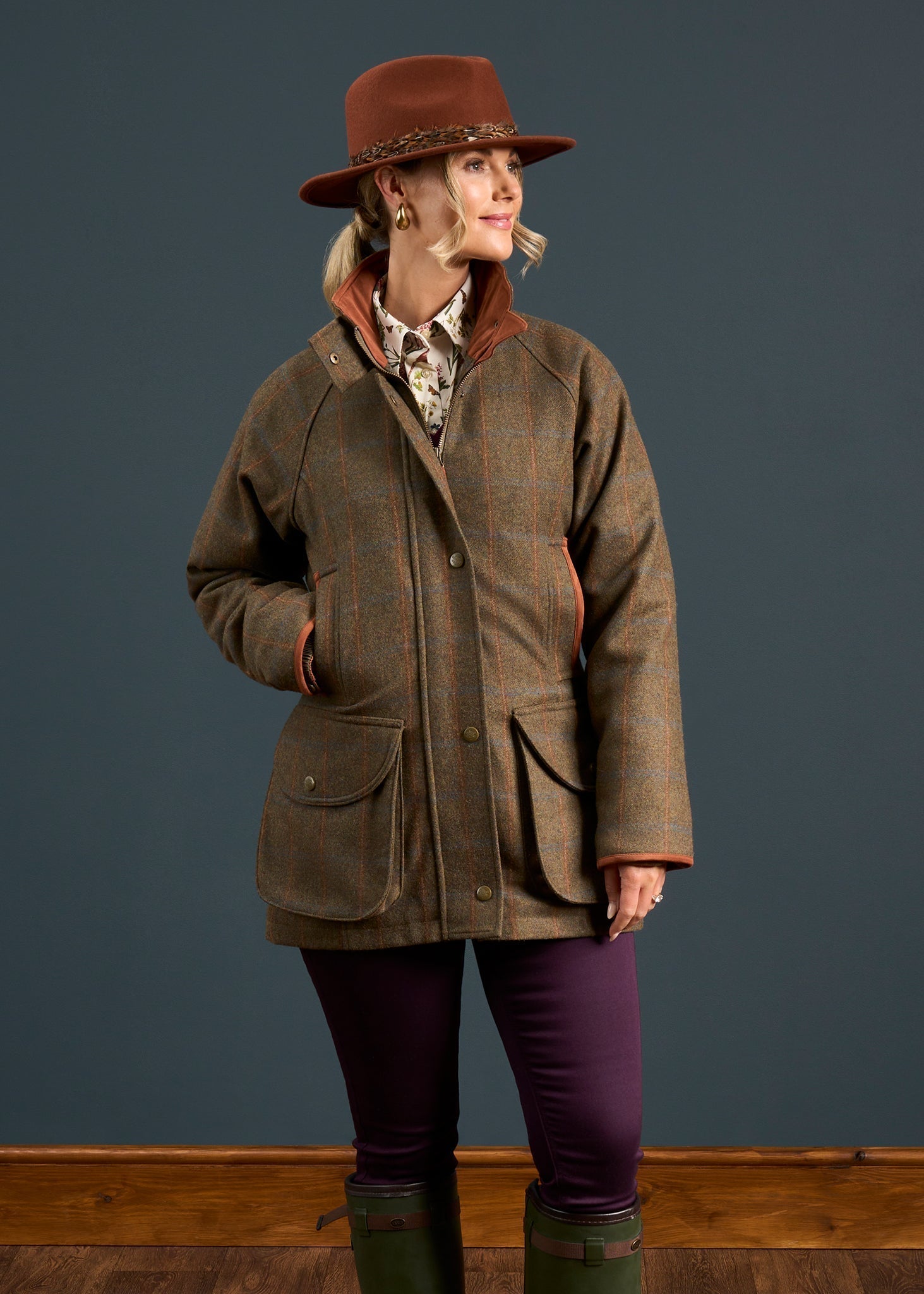 Combrook Ladies Tweed Shooting Coat In Willow - Shooting Fit