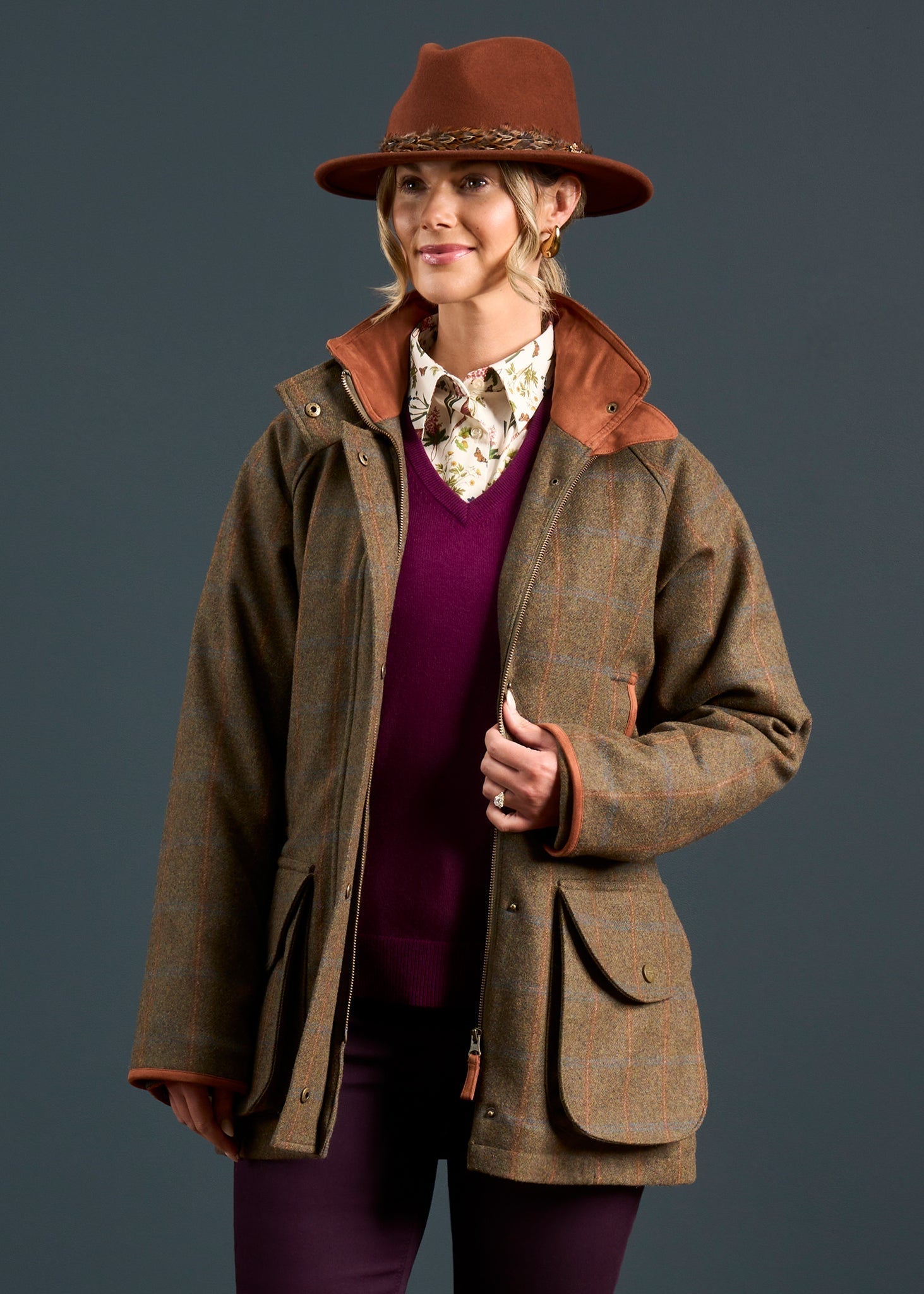Combrook Ladies Tweed Shooting Coat In Willow - Shooting Fit