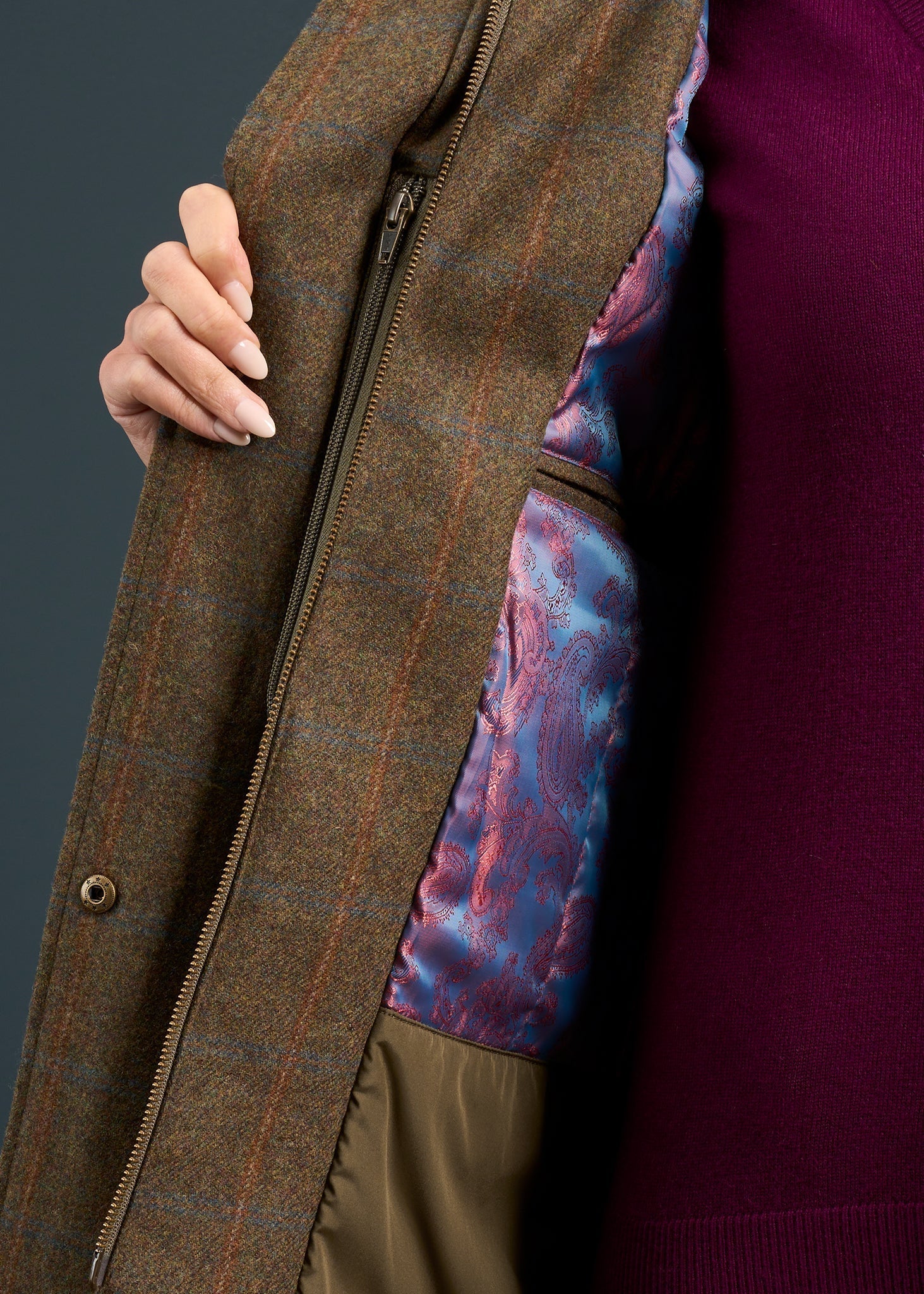 Combrook Ladies Tweed Shooting Coat In Willow - Shooting Fit